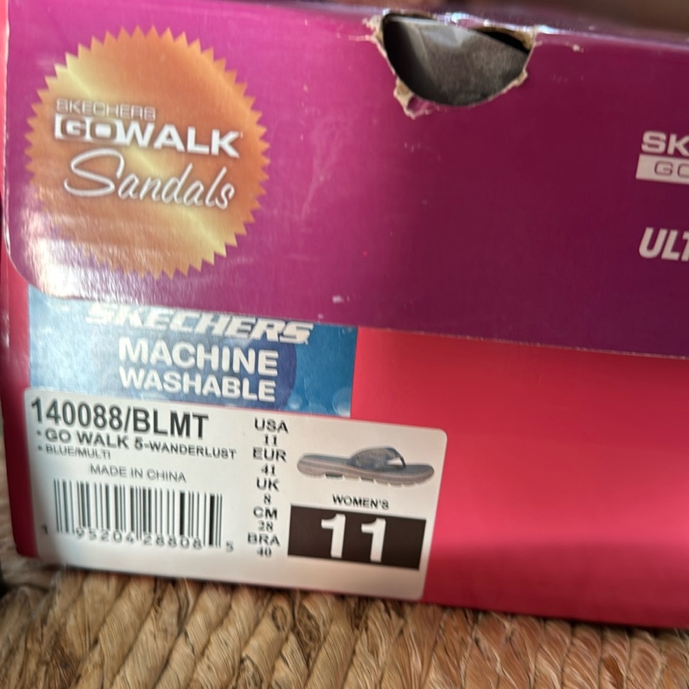 NWT Skechers GoWalk Sandals - tie dye size 11 Brand new - Picture 2 of 6